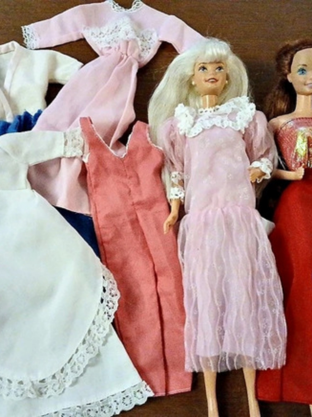 Vintage Barbie Lot Of 2 Dolls And Vintage Clothing 70s,80s,90s Nice Vintage Lot